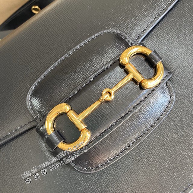 Gucci新款原廠皮女包 古馳1995馬銜扣手袋 Gucci黑色全皮小號翻蓋肩背包 602204  ydg3098